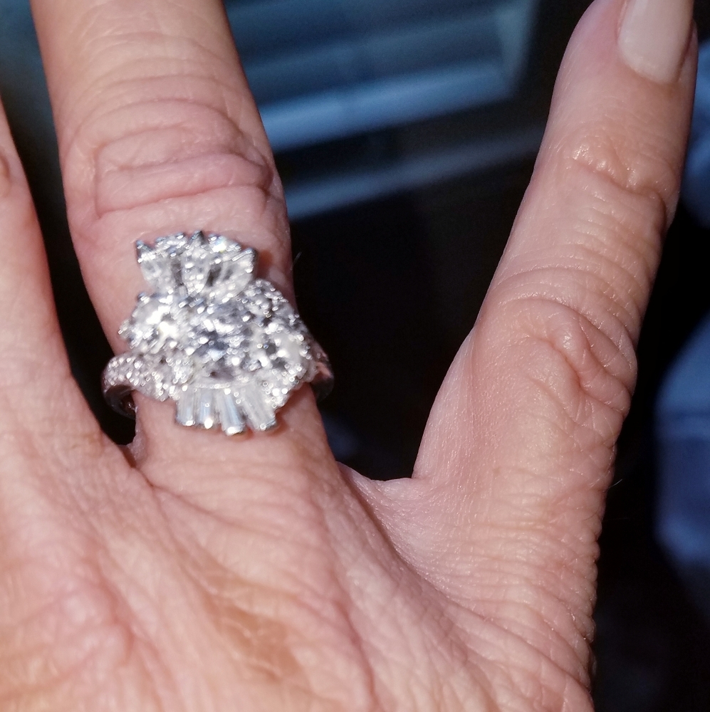 Vintage Platinum Diamond Engagement Ring - Picture 7 of 8